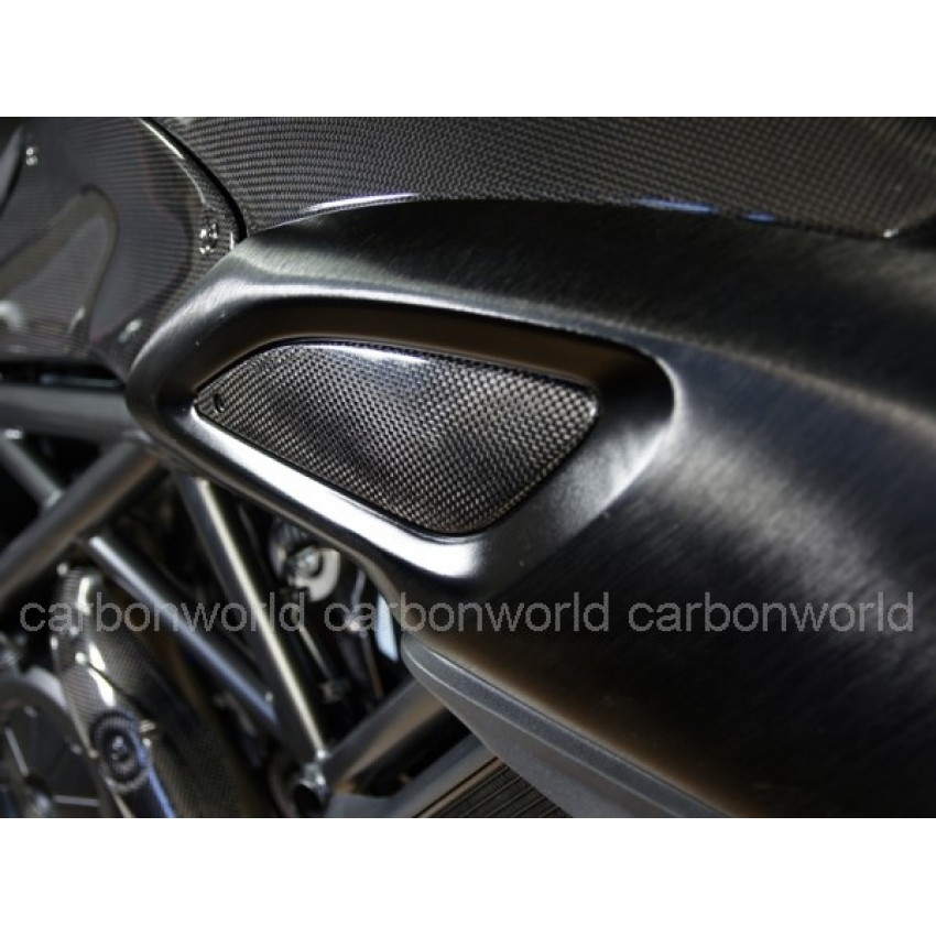 Inserts d'écopes carbone - Diavel - Ducati