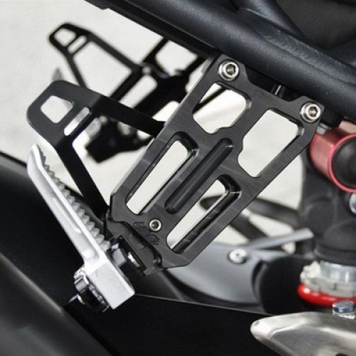 Platines passager rétractables GSG - SpeedTriple 1050 2011+ - Triumph